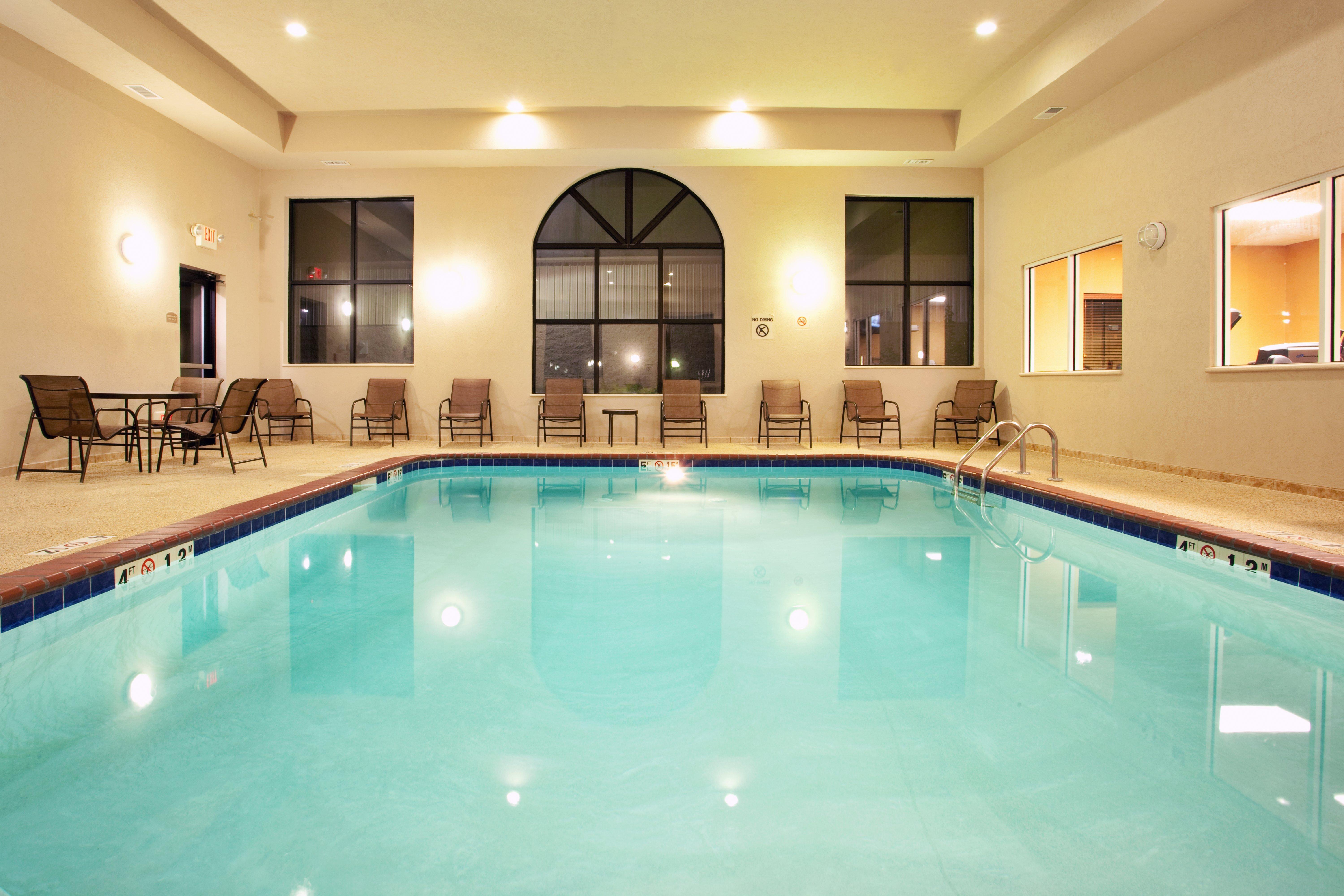 Holiday Inn Express Hotel & Suites Claypool Hill -Richlands Area By Ihg Pounding Mill Екстериор снимка