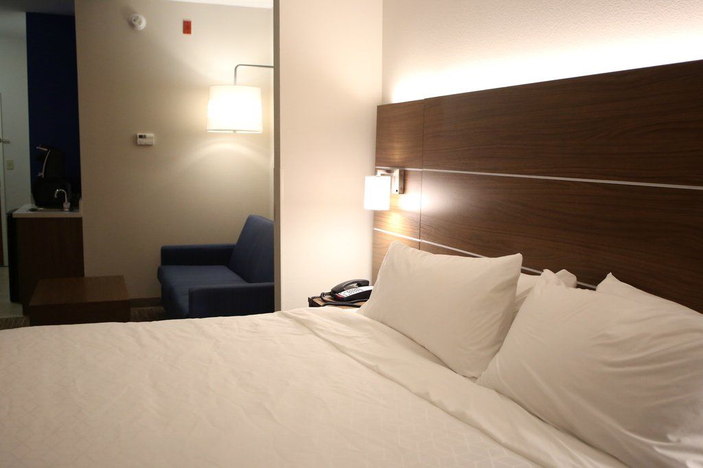 Holiday Inn Express Hotel & Suites Claypool Hill -Richlands Area By Ihg Pounding Mill Екстериор снимка