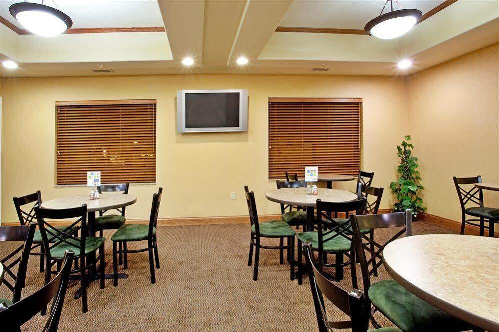 Holiday Inn Express Hotel & Suites Claypool Hill -Richlands Area By Ihg Pounding Mill Екстериор снимка