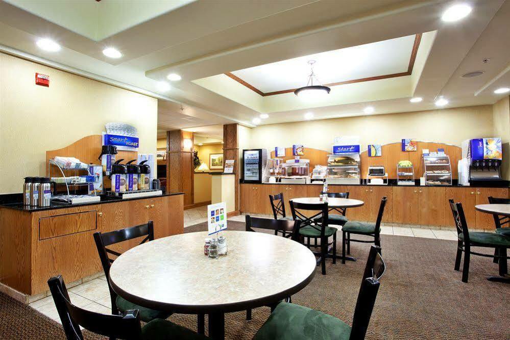 Holiday Inn Express Hotel & Suites Claypool Hill -Richlands Area By Ihg Pounding Mill Екстериор снимка