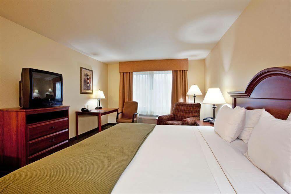 Holiday Inn Express Hotel & Suites Claypool Hill -Richlands Area By Ihg Pounding Mill Екстериор снимка