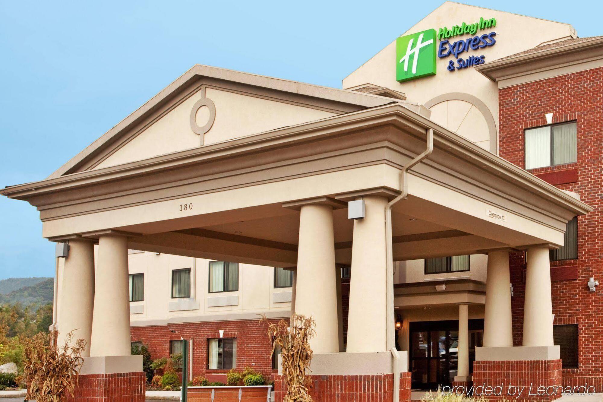 Holiday Inn Express Hotel & Suites Claypool Hill -Richlands Area By Ihg Pounding Mill Екстериор снимка